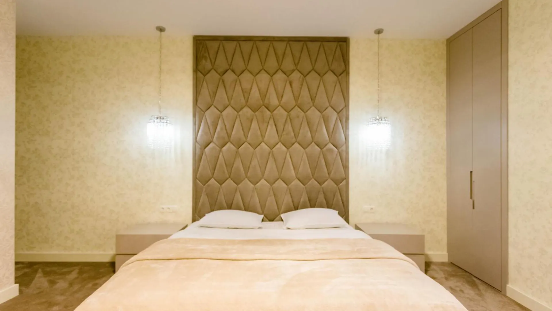 Luxury Apartment For Families Or Group Of Visitors In City Center I Tbilisi