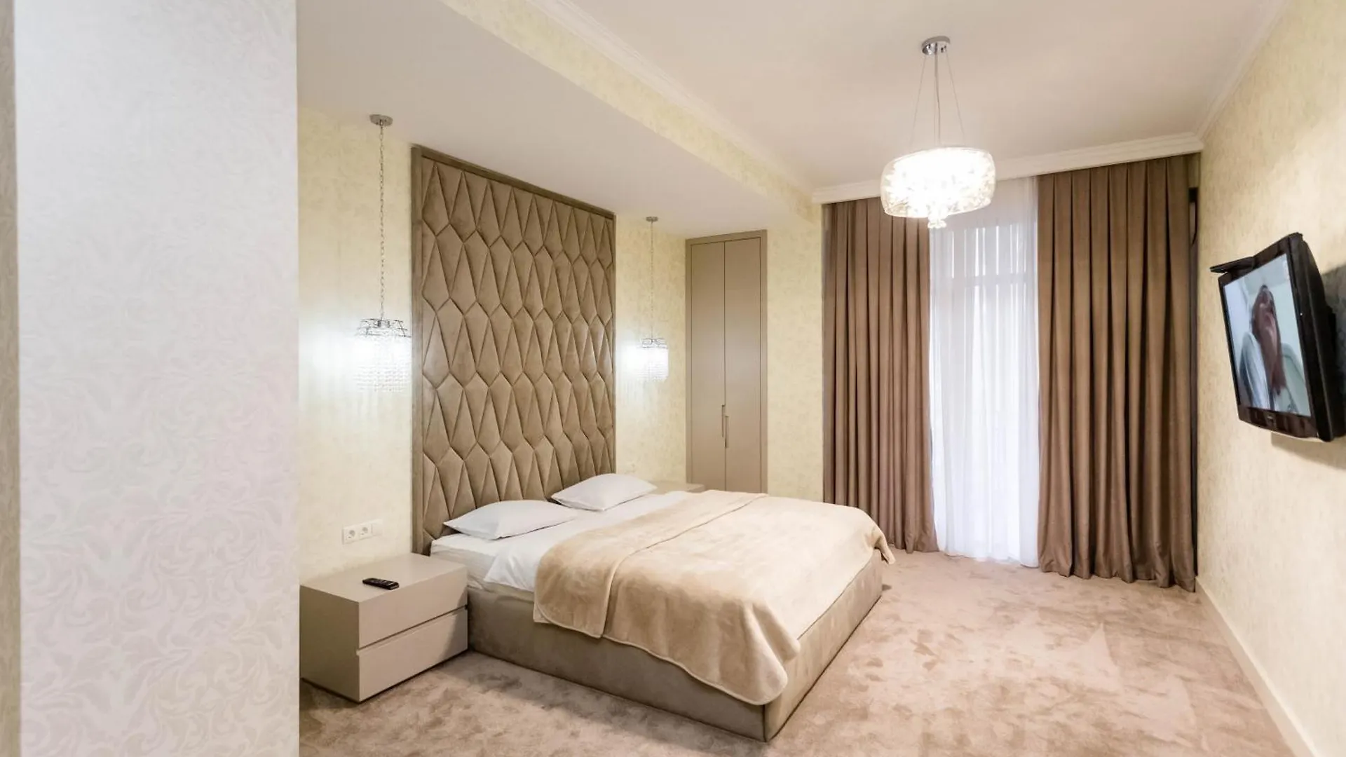 Luxury Apartment For Families Or Group Of Visitors In City Center I Tbilisi Georgia