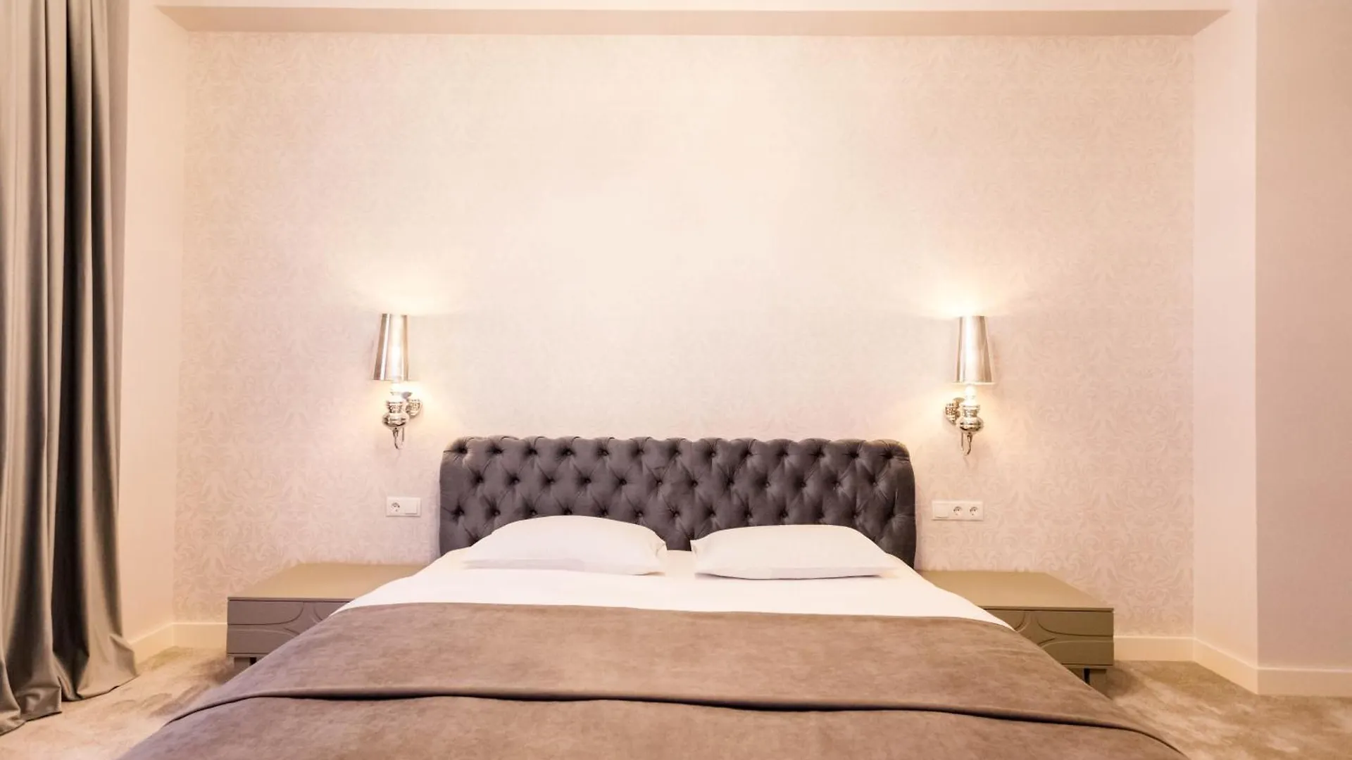 Luxury Apartment For Families Or Group Of Visitors In City Center I Tbilisi 0*,  Georgia