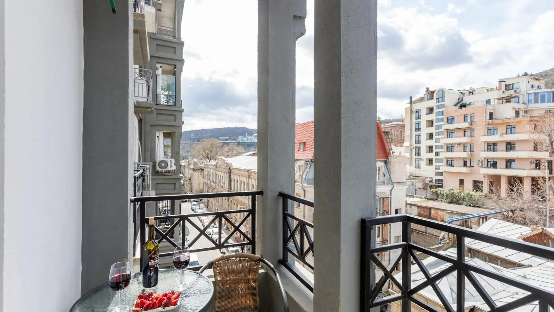 Luxury Apartment For Families Or Group Of Visitors In City Center I Tbilisi