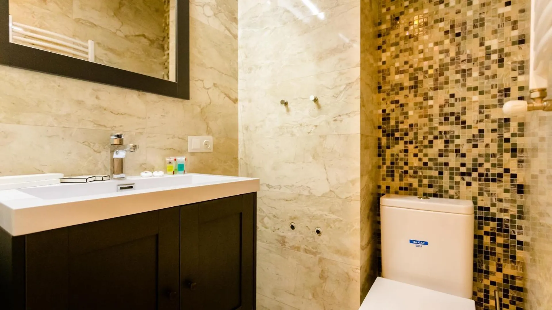 Luxury Apartment For Families Or Group Of Visitors In City Center I 第比利斯